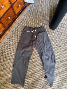 Vuori Dark Gray Cargo Jogger Pants with Drawstring